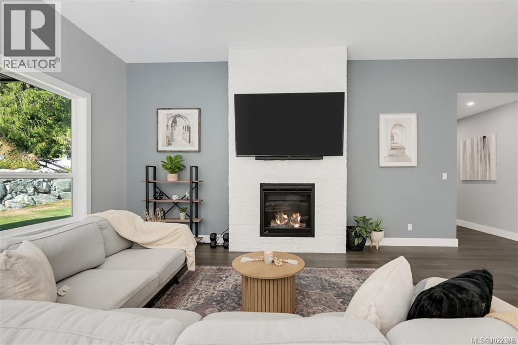 847 Bucktail Rd, Mill Bay