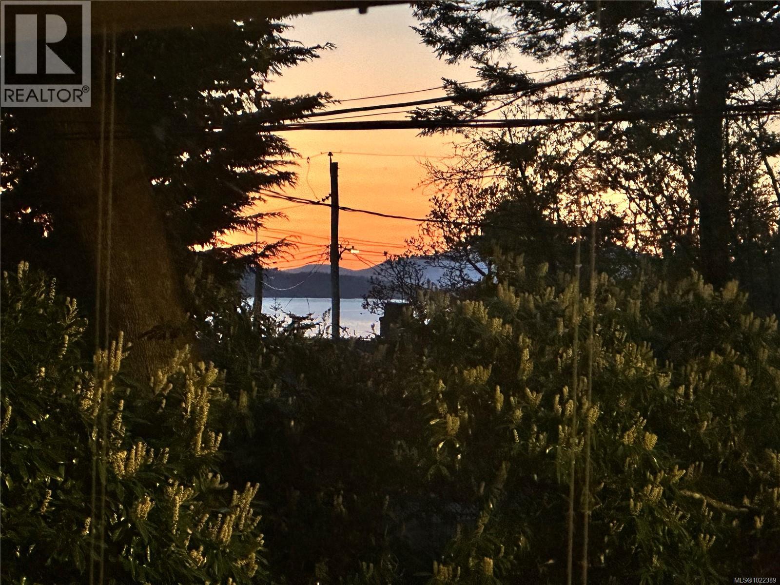 1941 Appleton Pl, Saanich