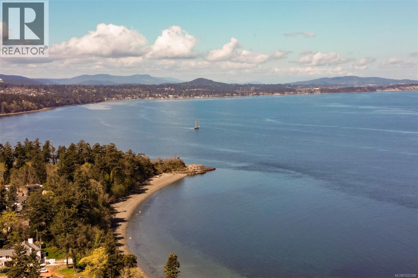 1941 Appleton Pl, Saanich