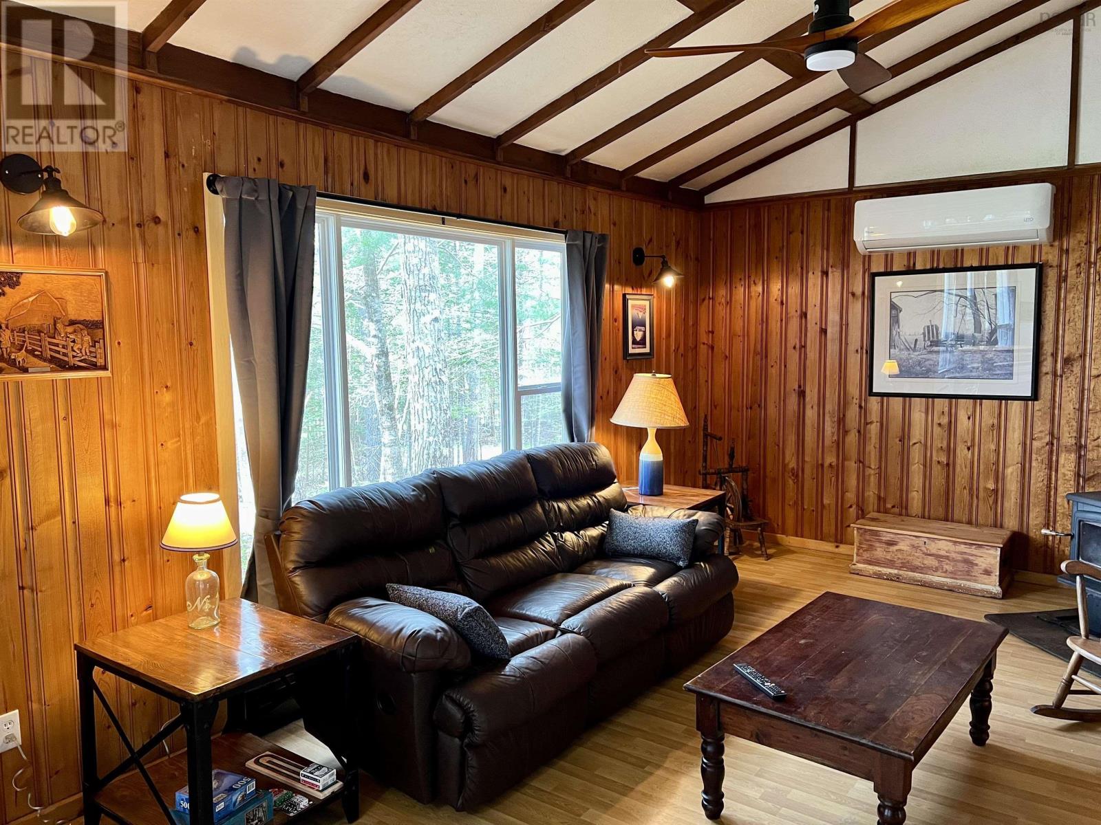 Property 24 of 31 of 98 Lakeside Drive