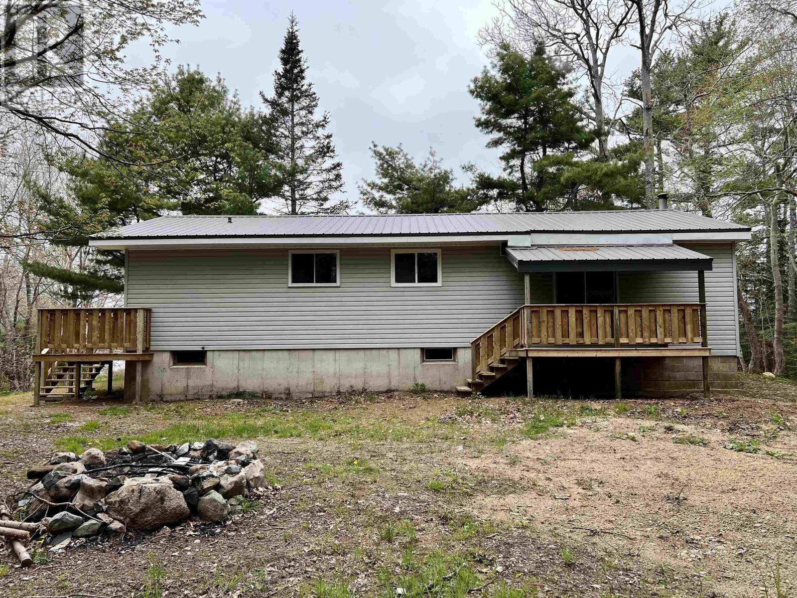 Property 31 of 31 of 98 Lakeside Drive