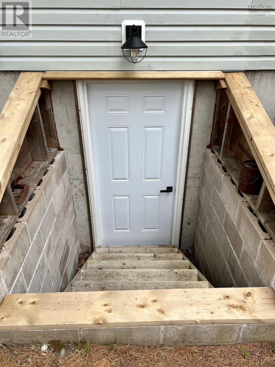 Property 22 of 31 of 98 Lakeside Drive