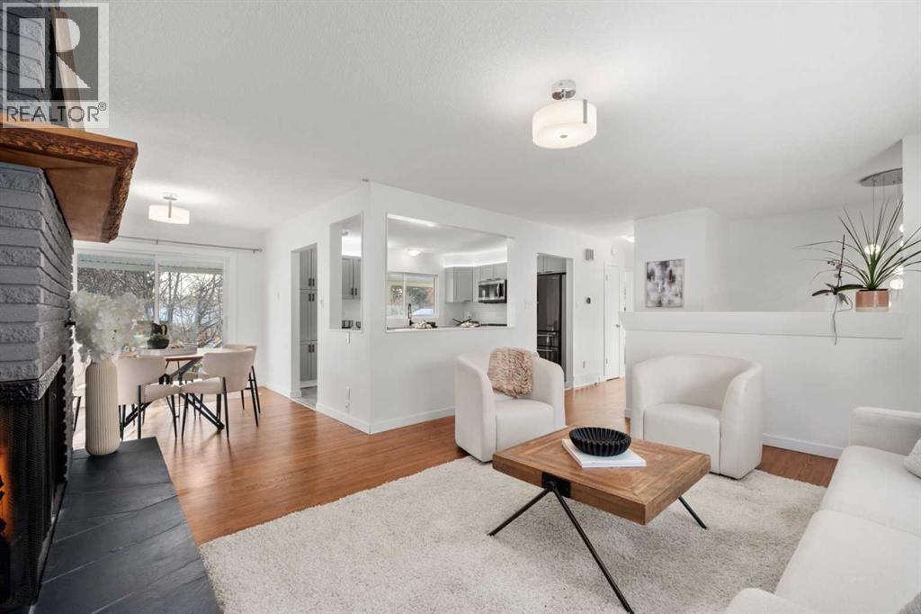 Single Family House Bi-level for Sale in  Bearspaw Drive NW Brentwood Calgary 