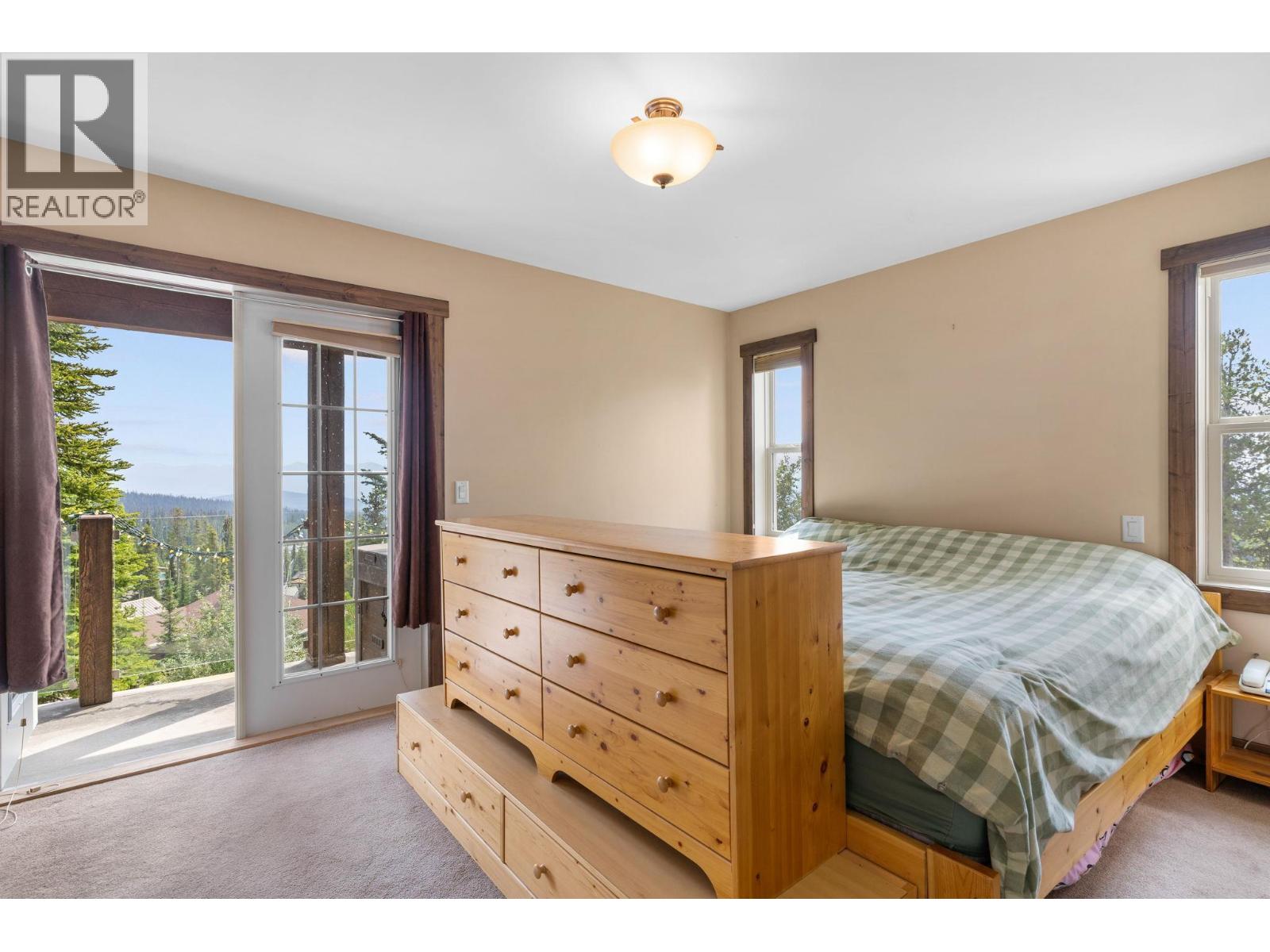 5890 Snow Pines Crescent, Big White