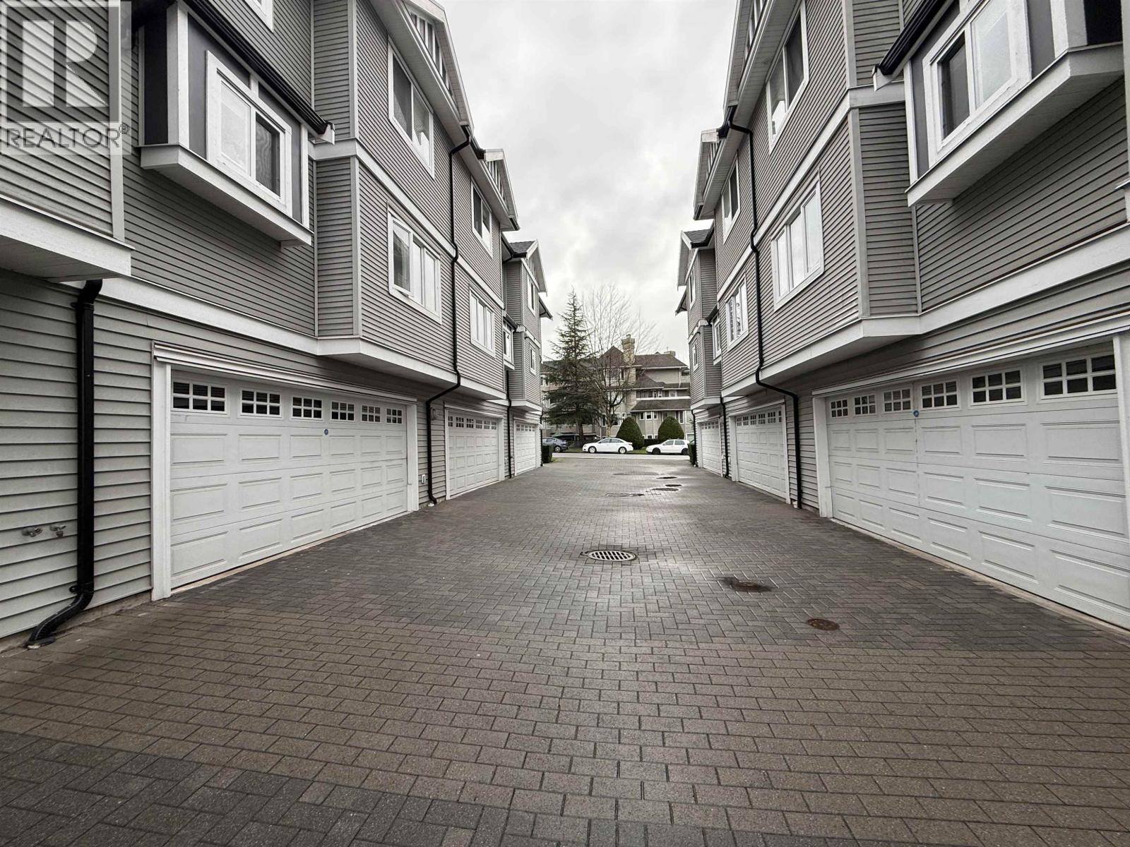 102 3760 DOMINION STREET, Burnaby