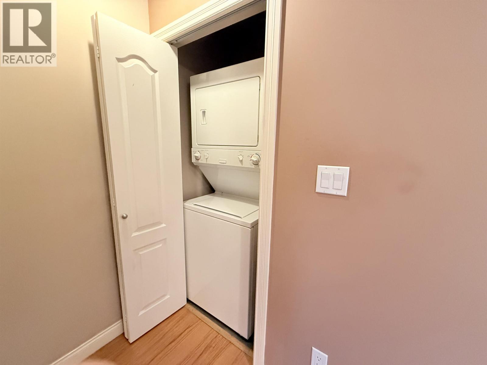 102 3760 DOMINION STREET, Burnaby