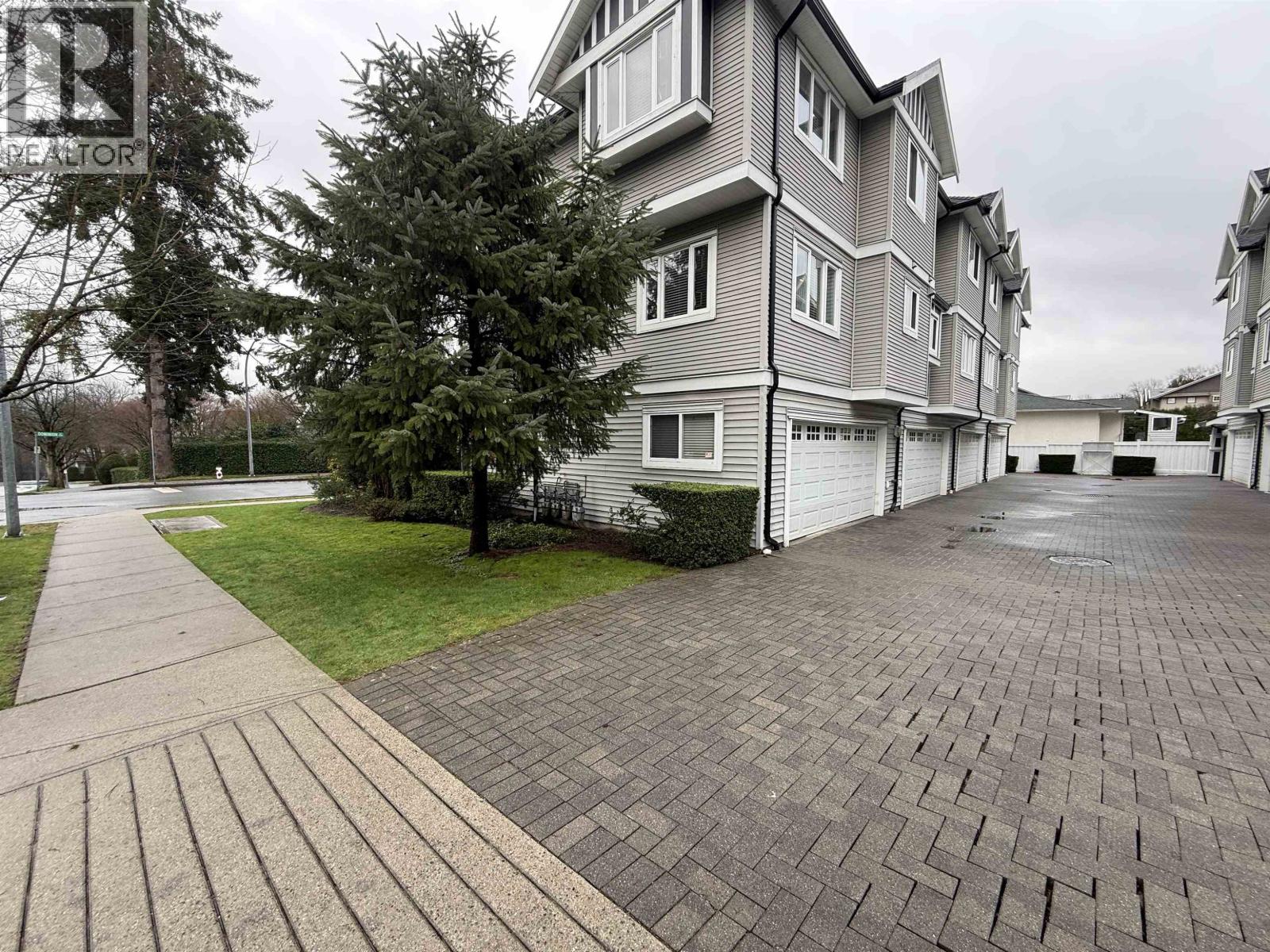 102 3760 DOMINION STREET, Burnaby