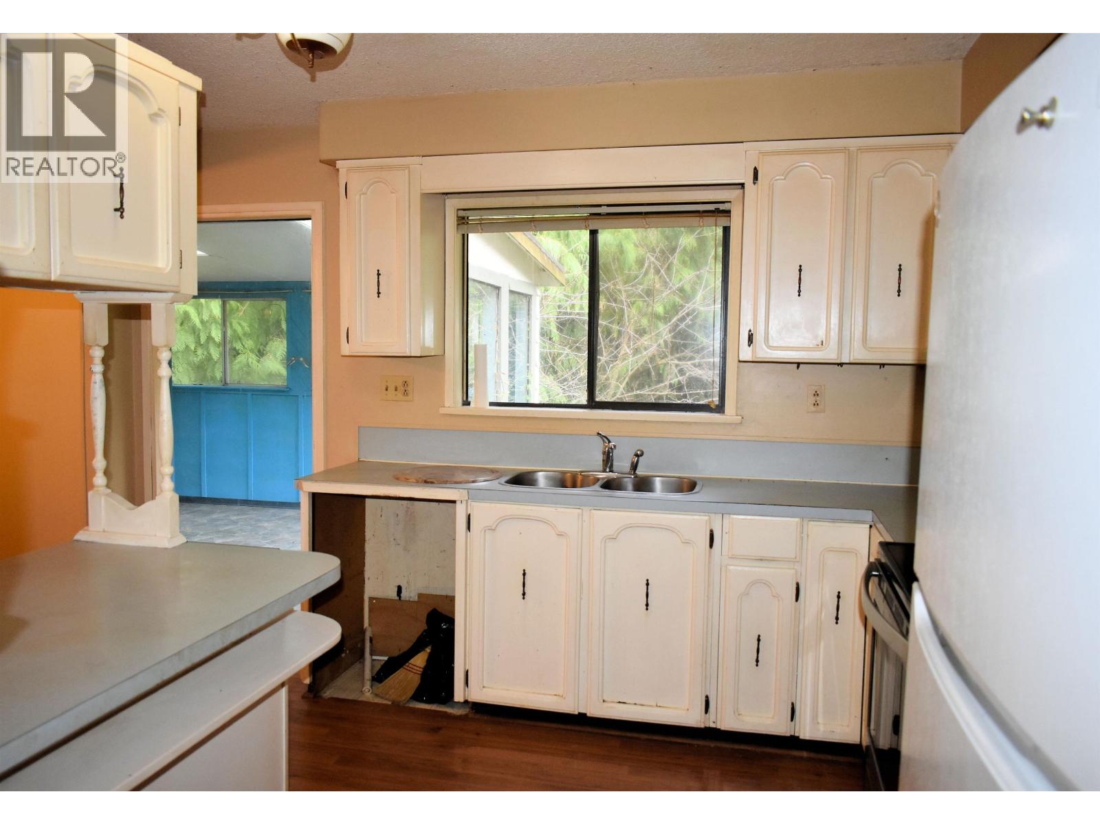 2240 OLDERSHAW ROAD, Roberts Creek