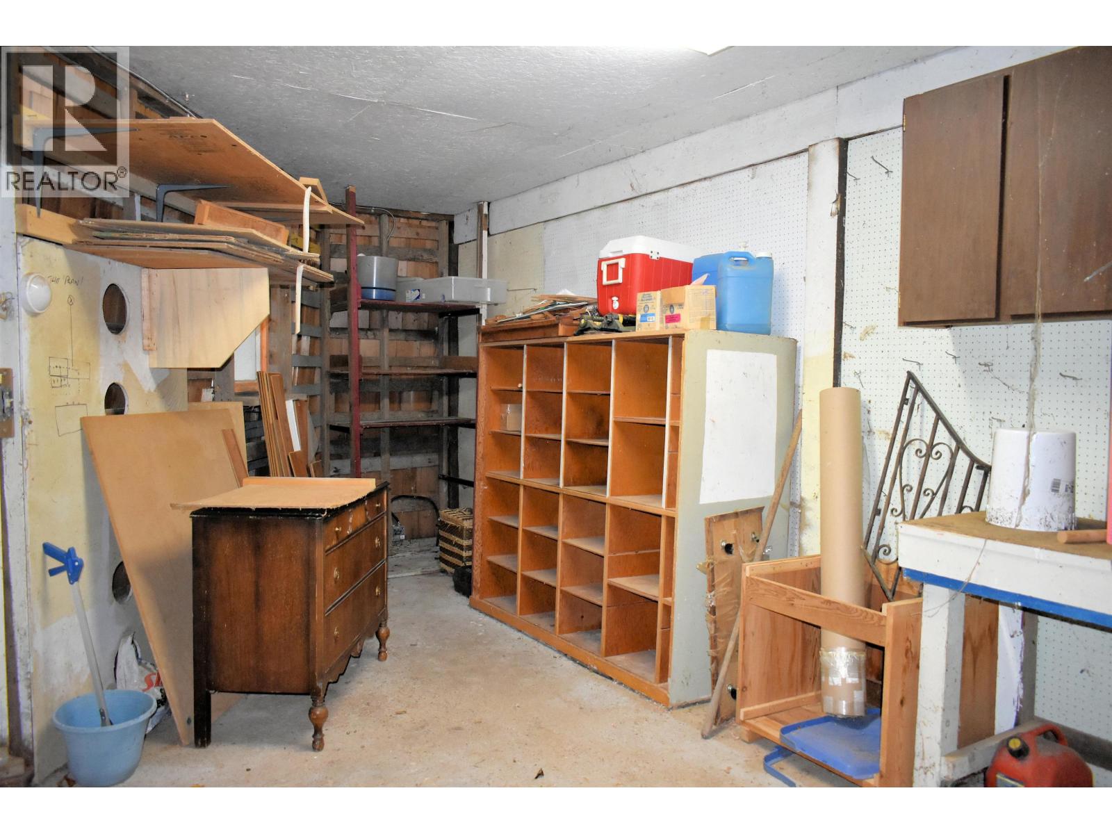 2240 OLDERSHAW ROAD, Roberts Creek