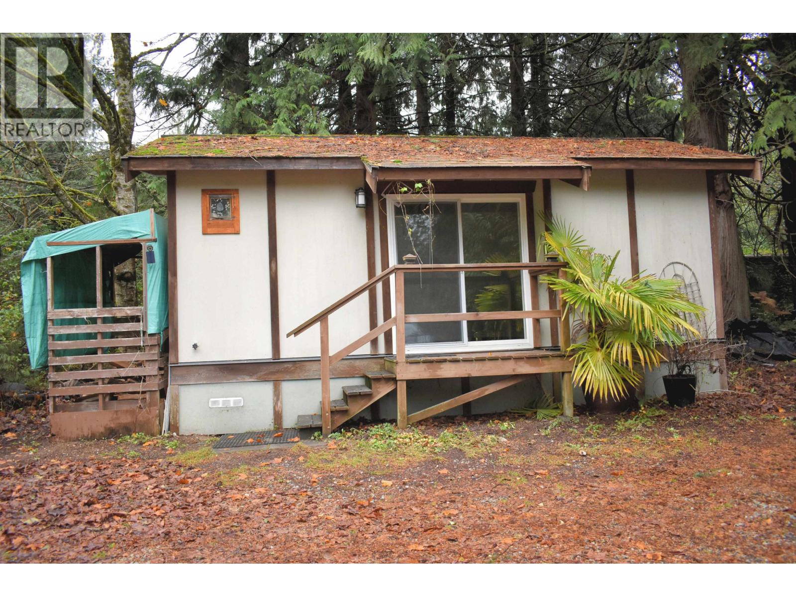 2240 OLDERSHAW ROAD, Roberts Creek