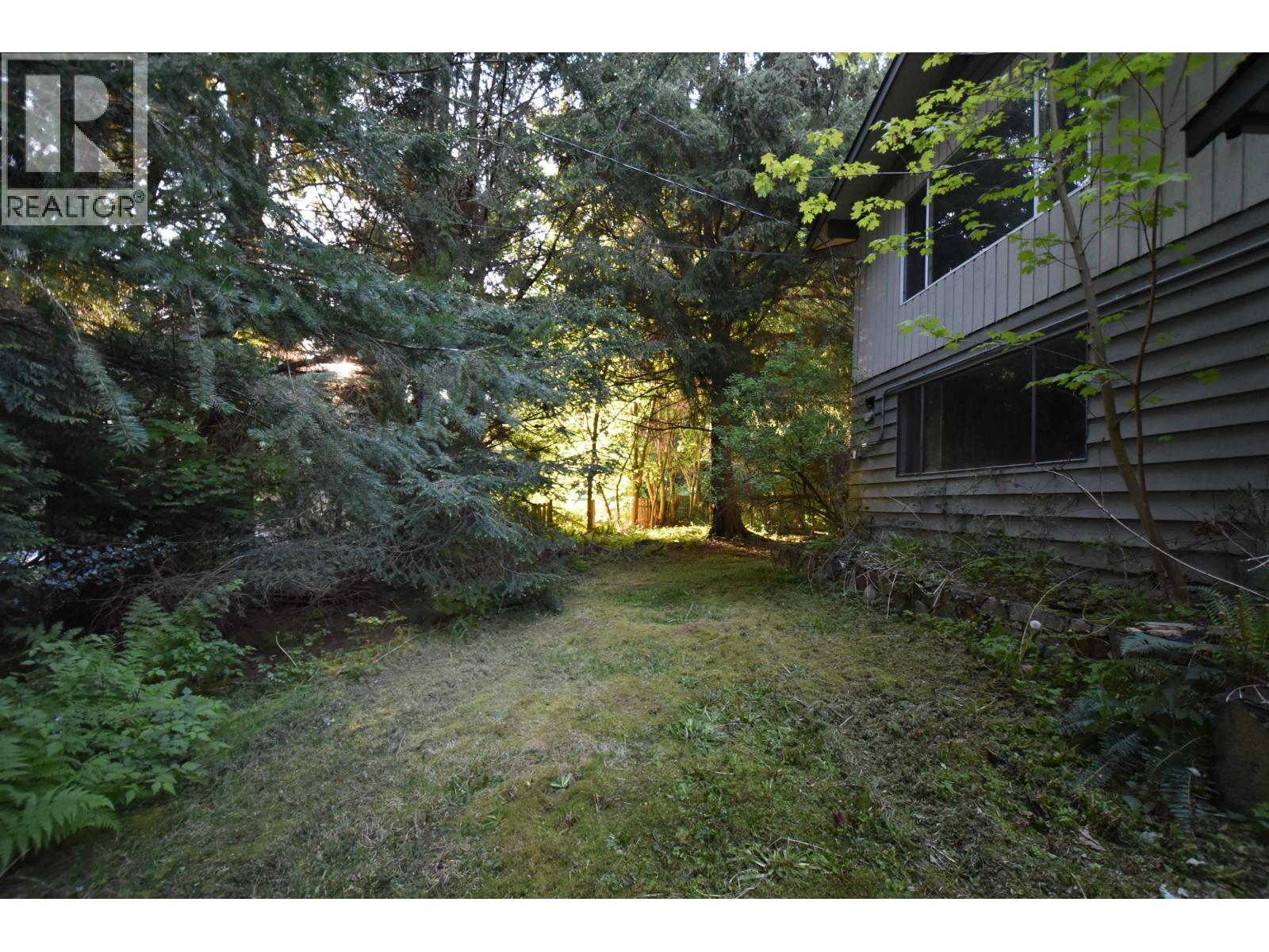 2240 OLDERSHAW ROAD, Roberts Creek