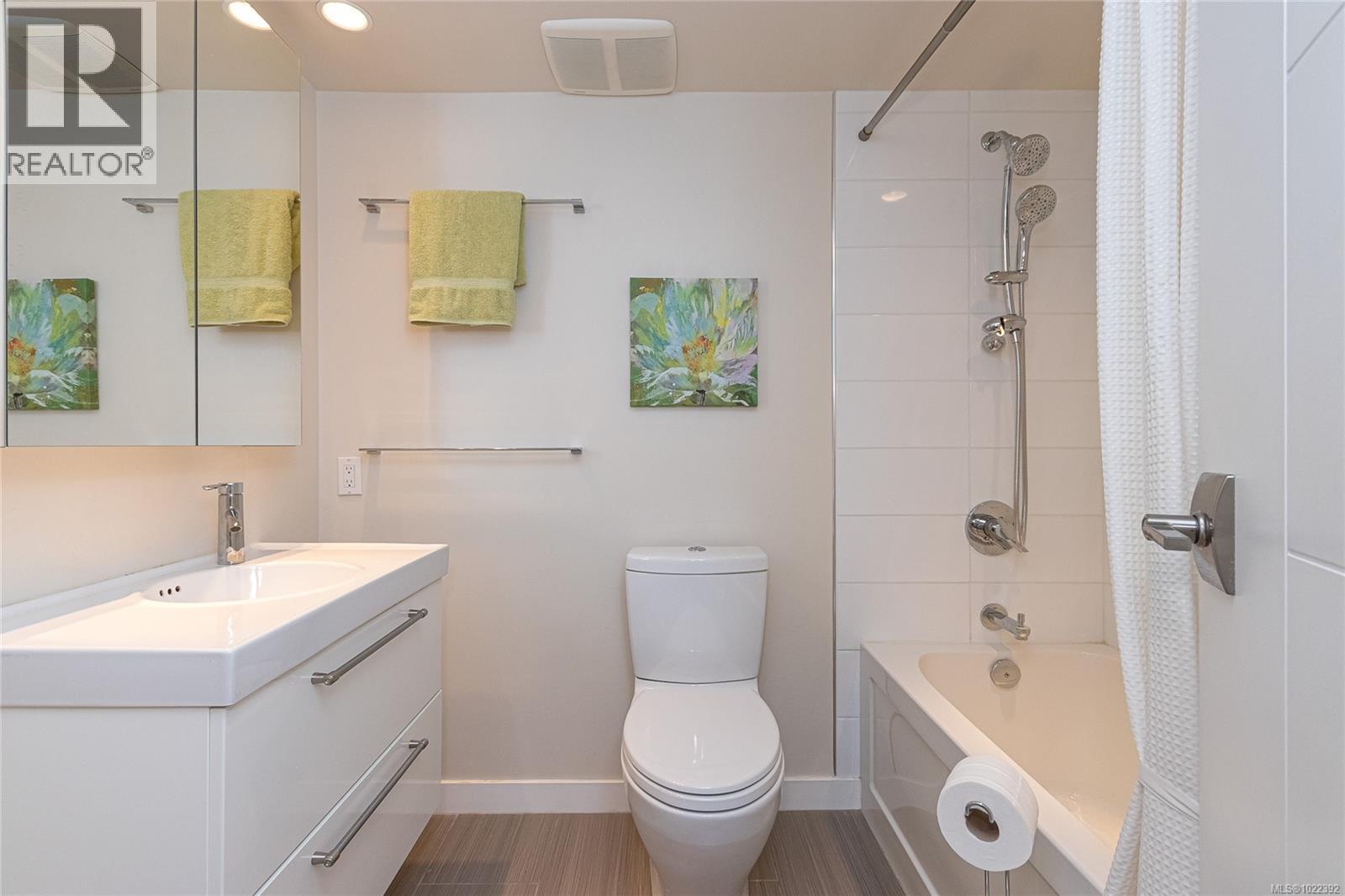 413 225 Belleville Street, Victoria