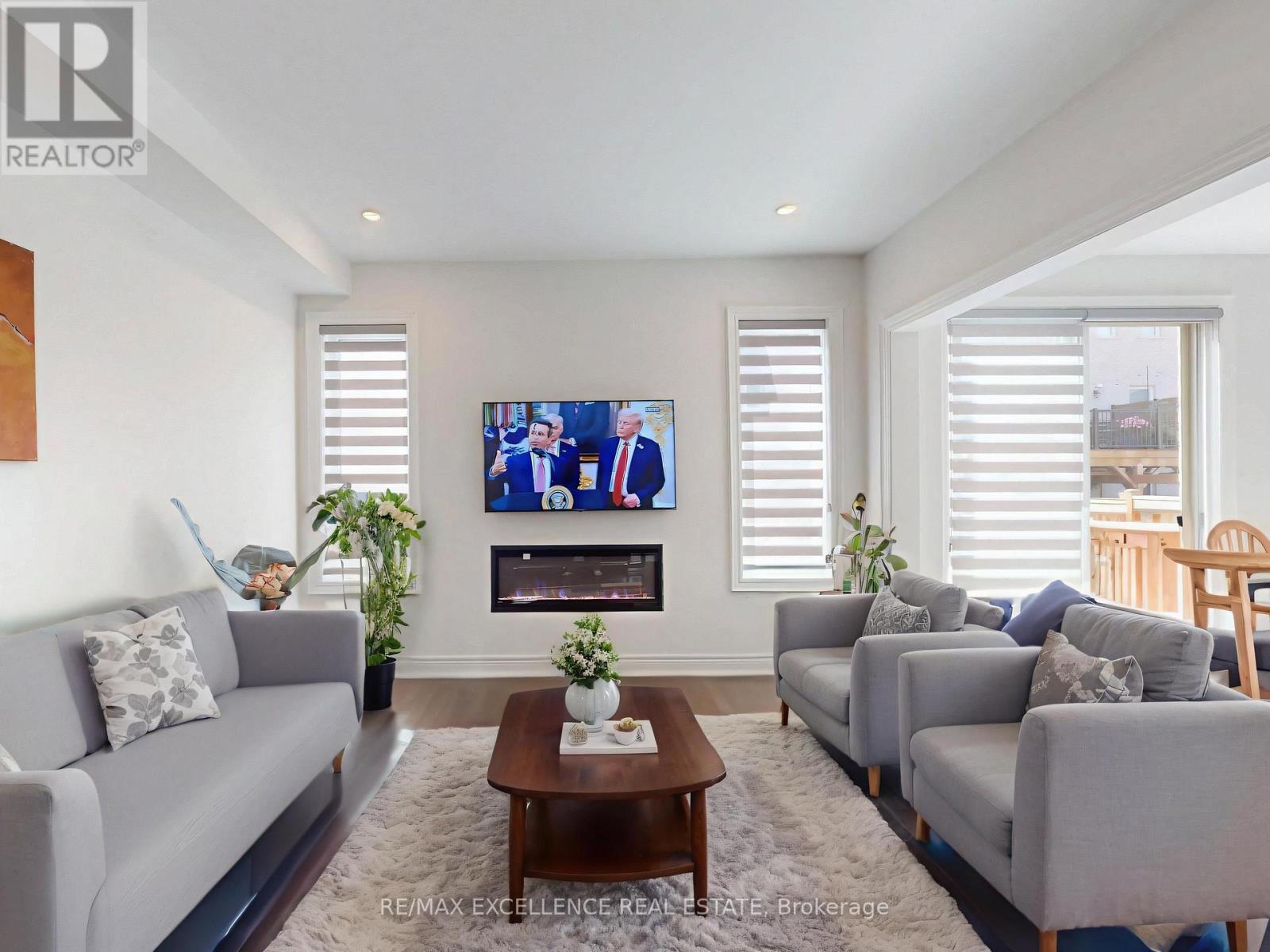 33 TIGER CRESCENT - Photo 5 of 28, Brampton (Sandringham-Wellington North), Ontario