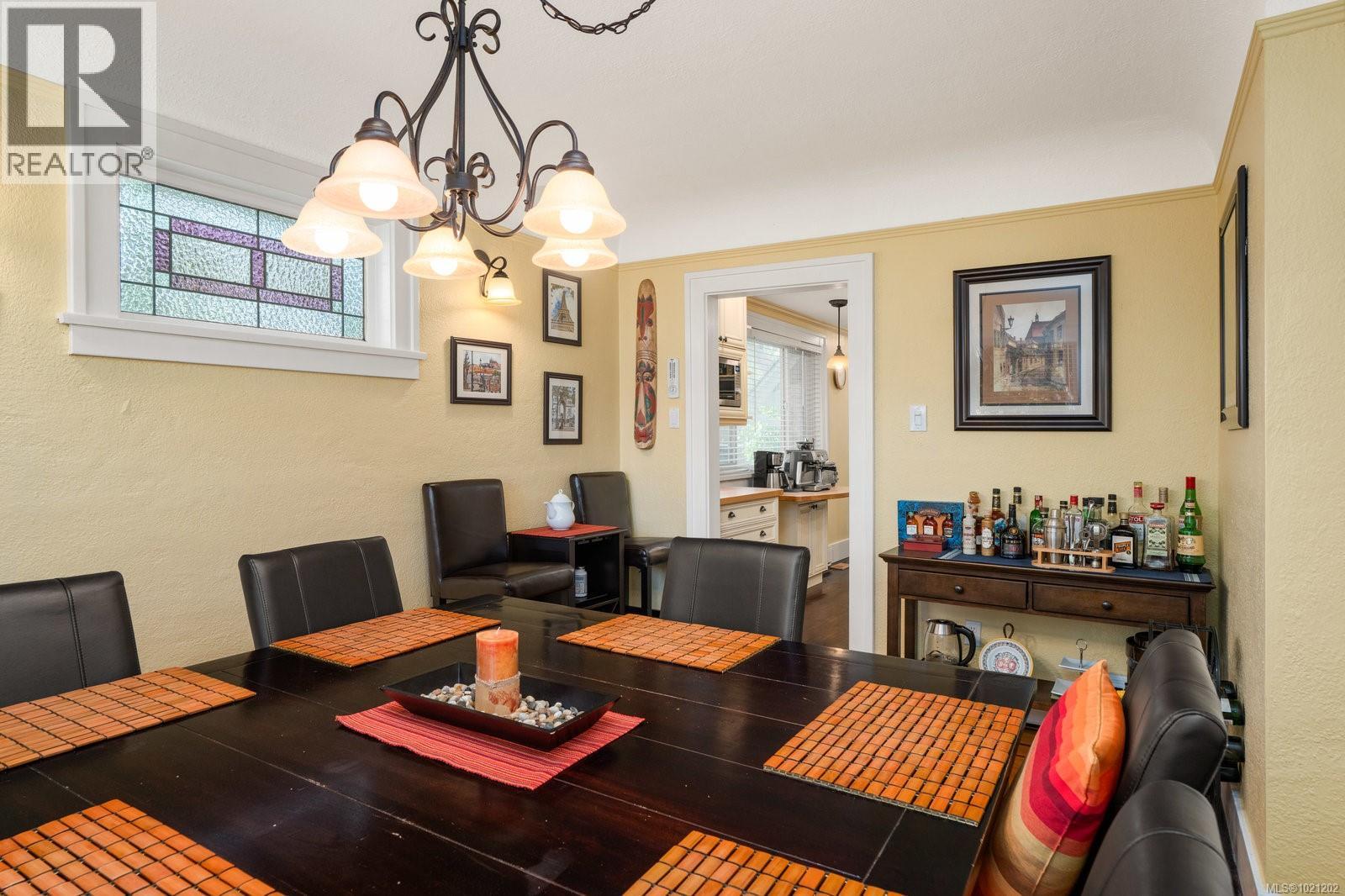  1959 Hampshire Road, Oak Bay