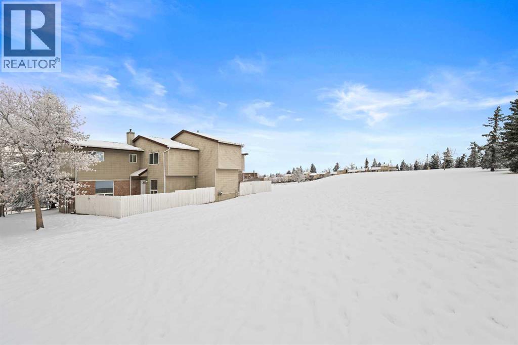 24, 64 Whitnel Court NE, Calgary, Alberta