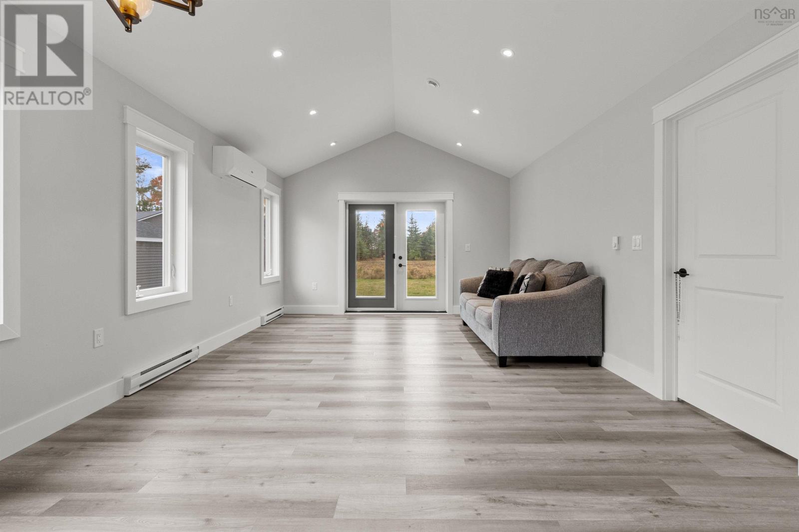 Property 3 of 38 of 9 Emma Janes Way