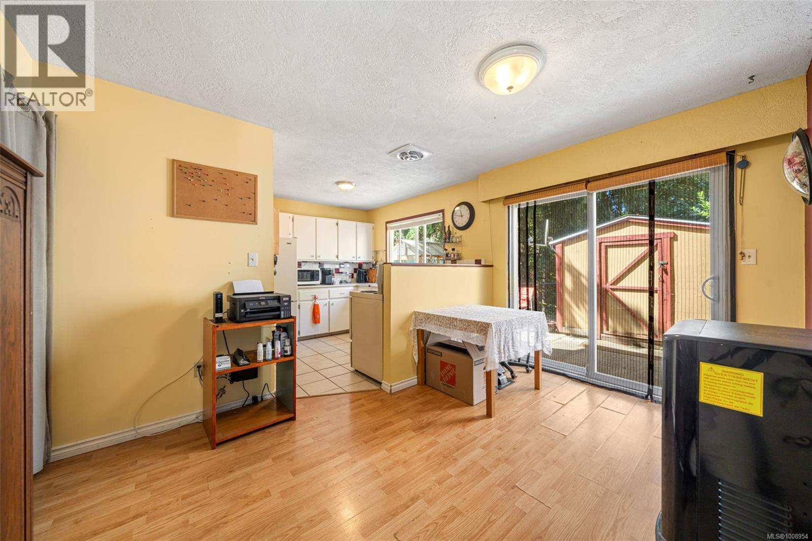 111 2860 Sooke Lake Rd, Langford