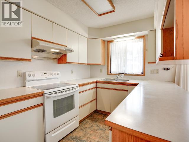 4781 REDONDA AVE, Powell River