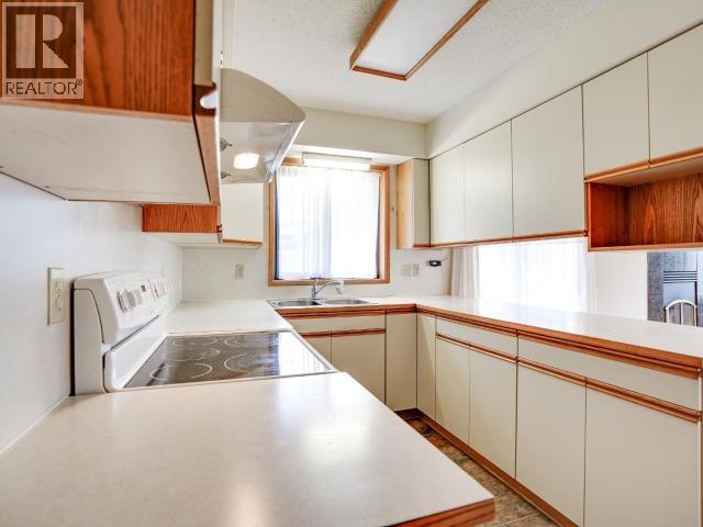 4781 REDONDA AVE, Powell River