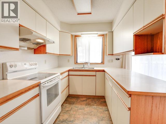 4781 REDONDA AVE, Powell River