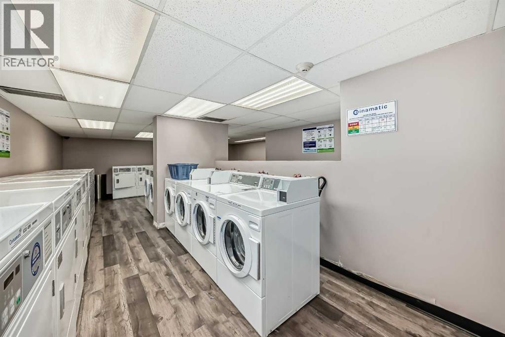 Single Family House for Sale in   Dalton Drive NW Dalhousie Calgary 