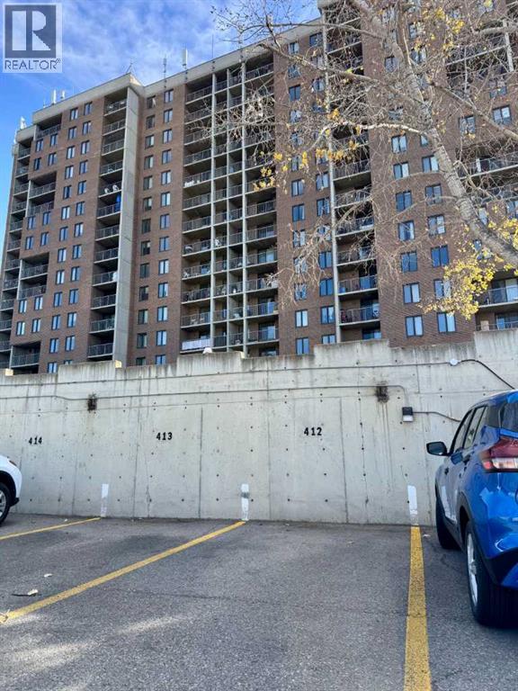 Single Family House for Sale in   Dalton Drive NW Dalhousie Calgary 