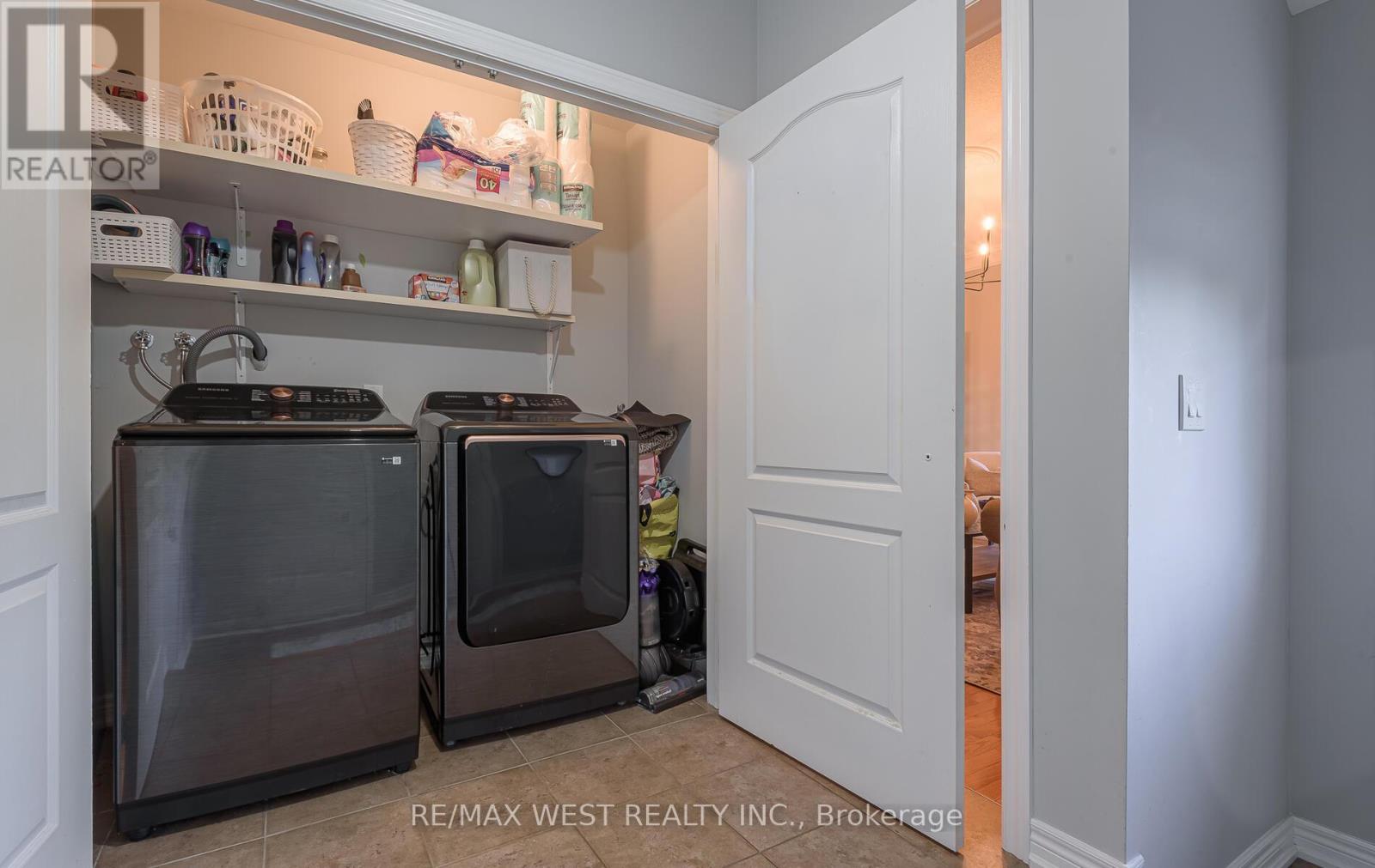 Single Family House for Sale in  NORTH RIVERDALE DRIVE Caledon (Inglewood) 