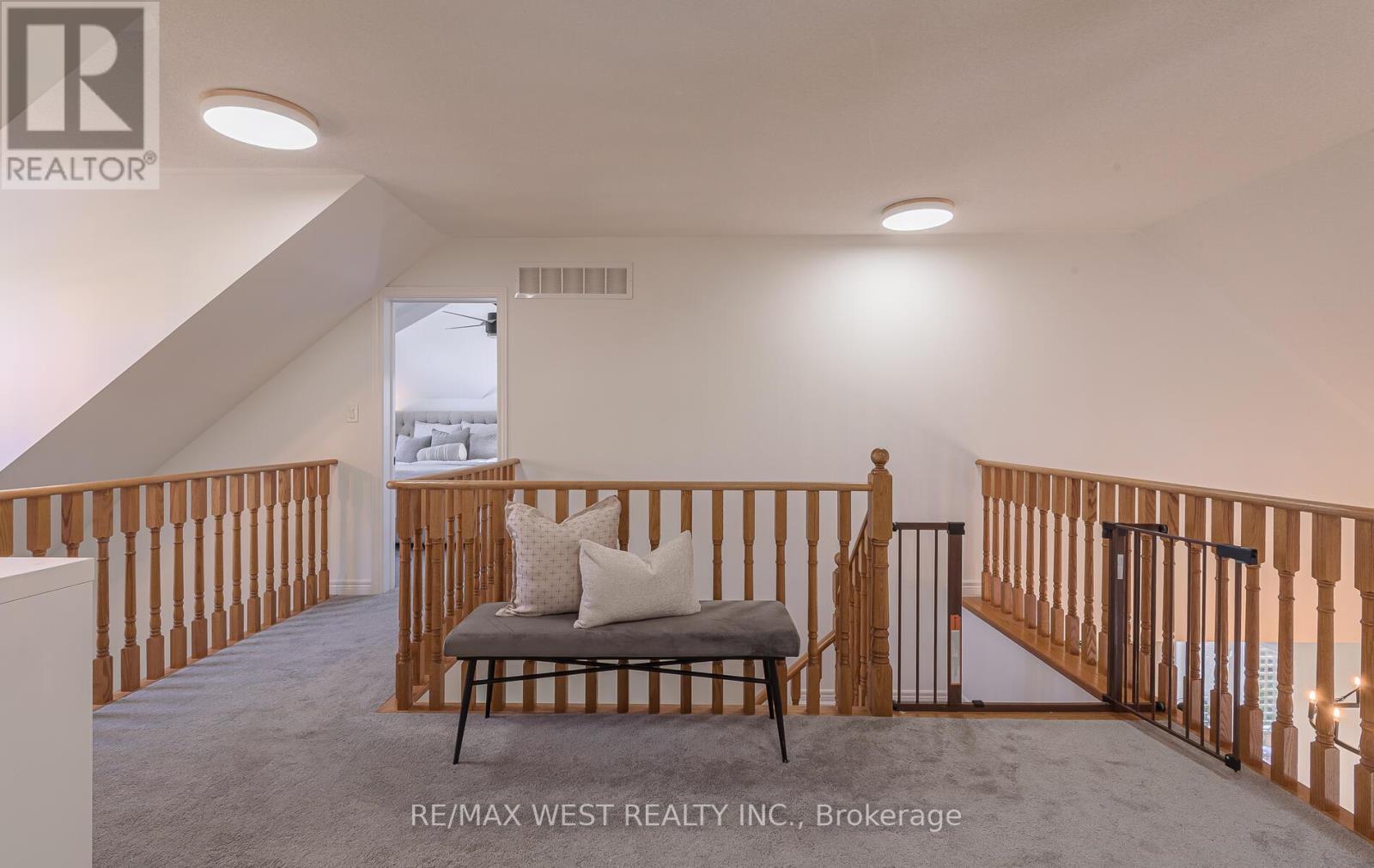 Single Family House for Sale in  NORTH RIVERDALE DRIVE Caledon (Inglewood) 