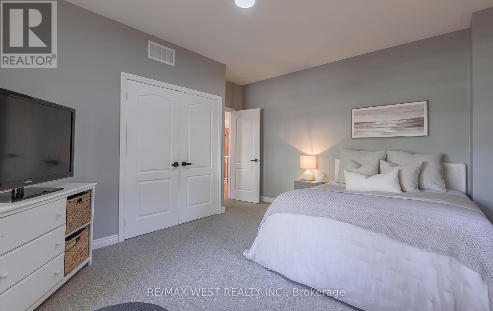 Single Family House for Sale in  NORTH RIVERDALE DRIVE Caledon (Inglewood) 