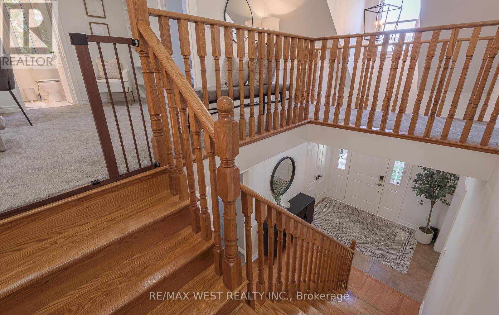 Single Family House for Sale in  NORTH RIVERDALE DRIVE Caledon (Inglewood) 