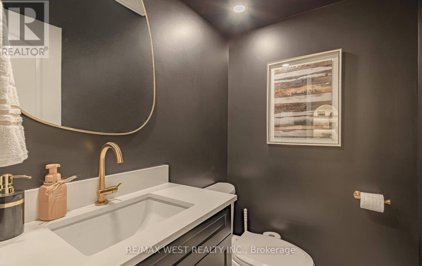 Single Family House for Sale in  NORTH RIVERDALE DRIVE Caledon (Inglewood) 