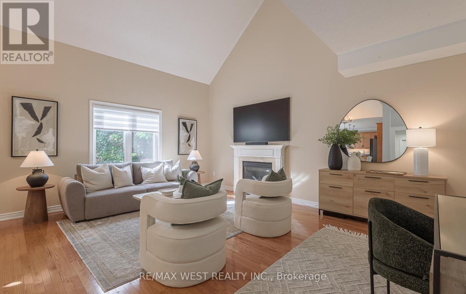 Single Family House for Sale in  NORTH RIVERDALE DRIVE Caledon (Inglewood) 