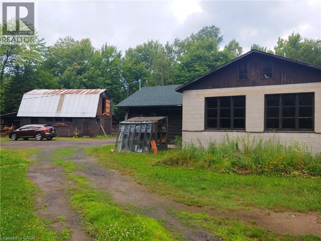 429-439 LYNX LAKE ROAD - 29