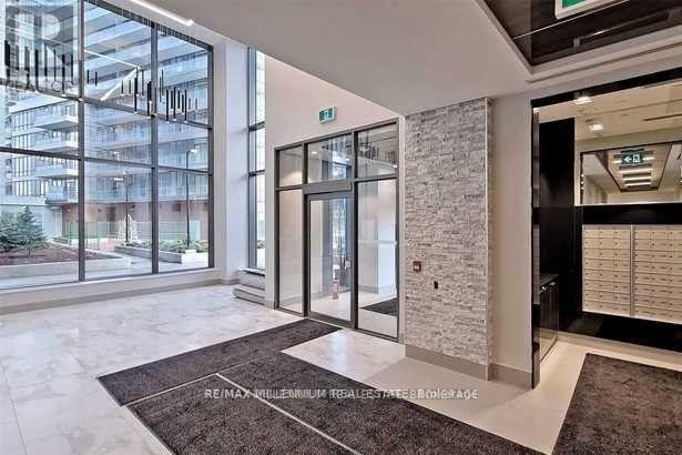 #1309 36 FOREST MANOR ROAD - 32
