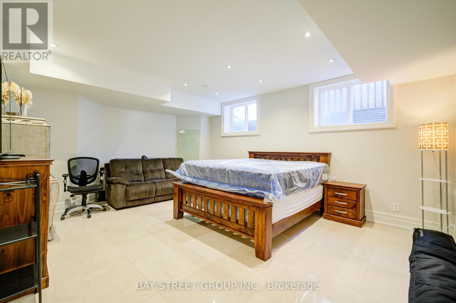 165 KRIEGHOFF AVENUE - 21