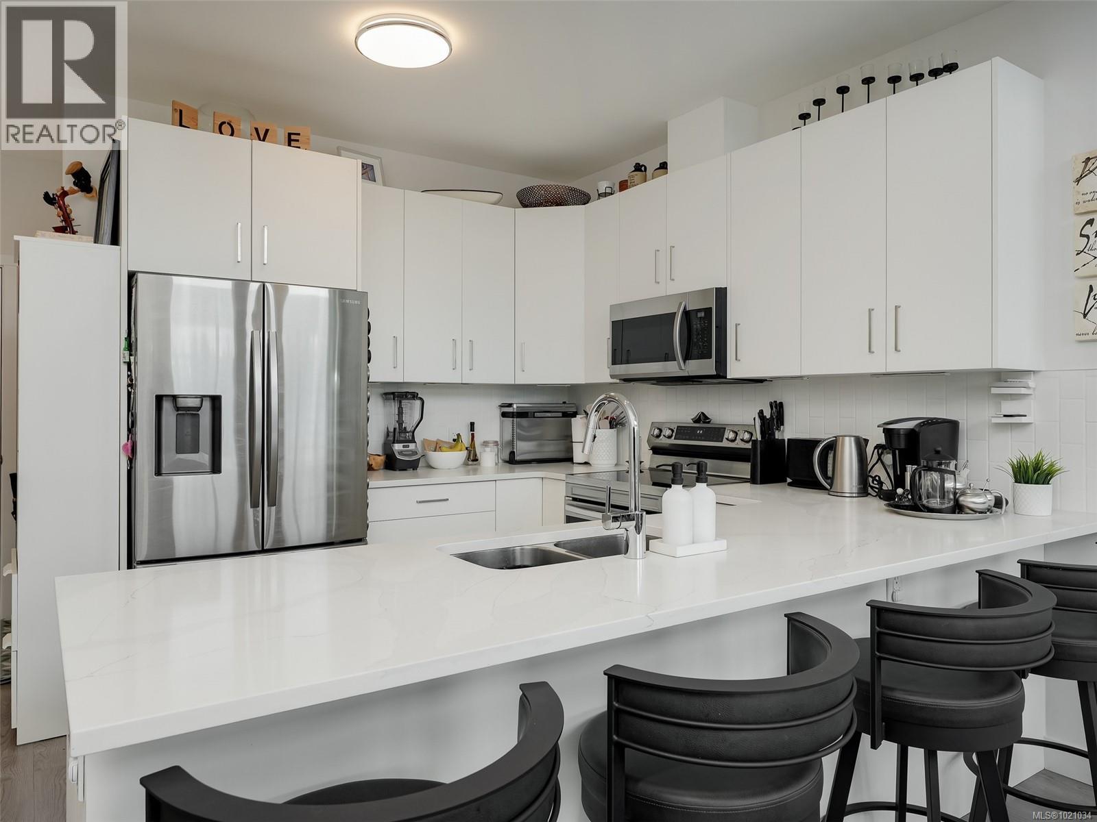 406 707 Treanor Avenue, Langford