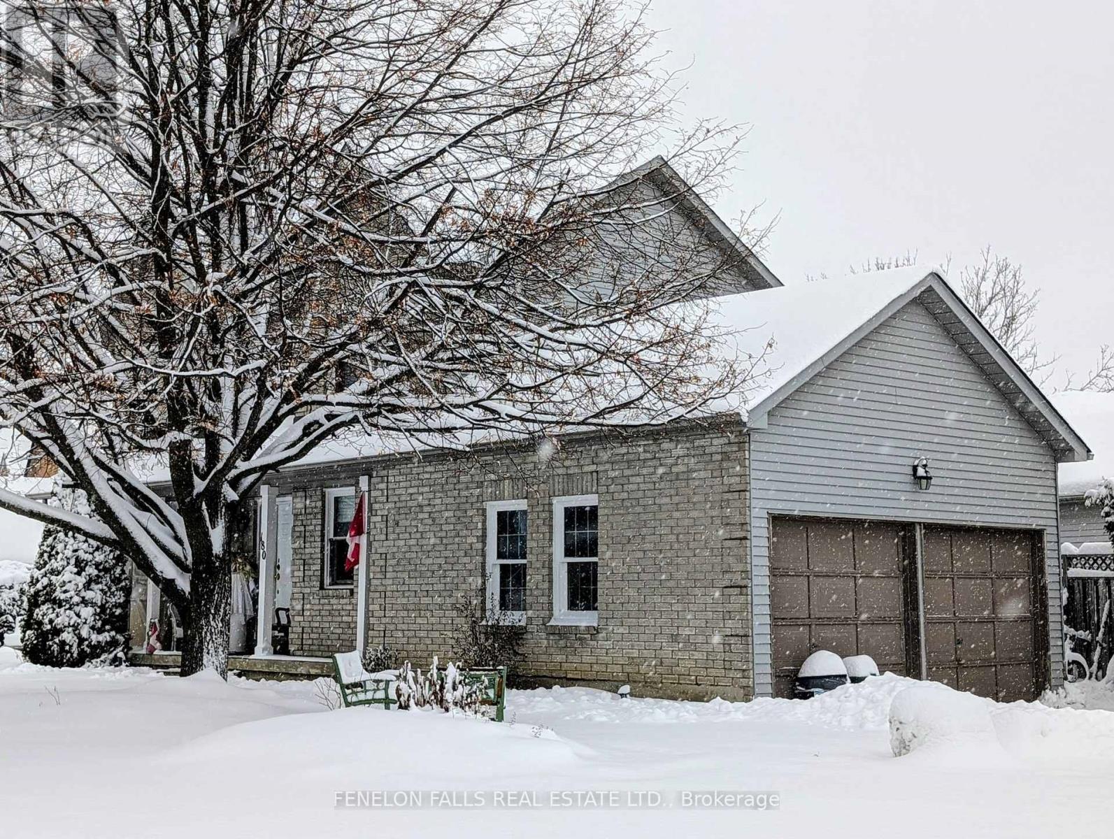 180 Orchard Park photo 3