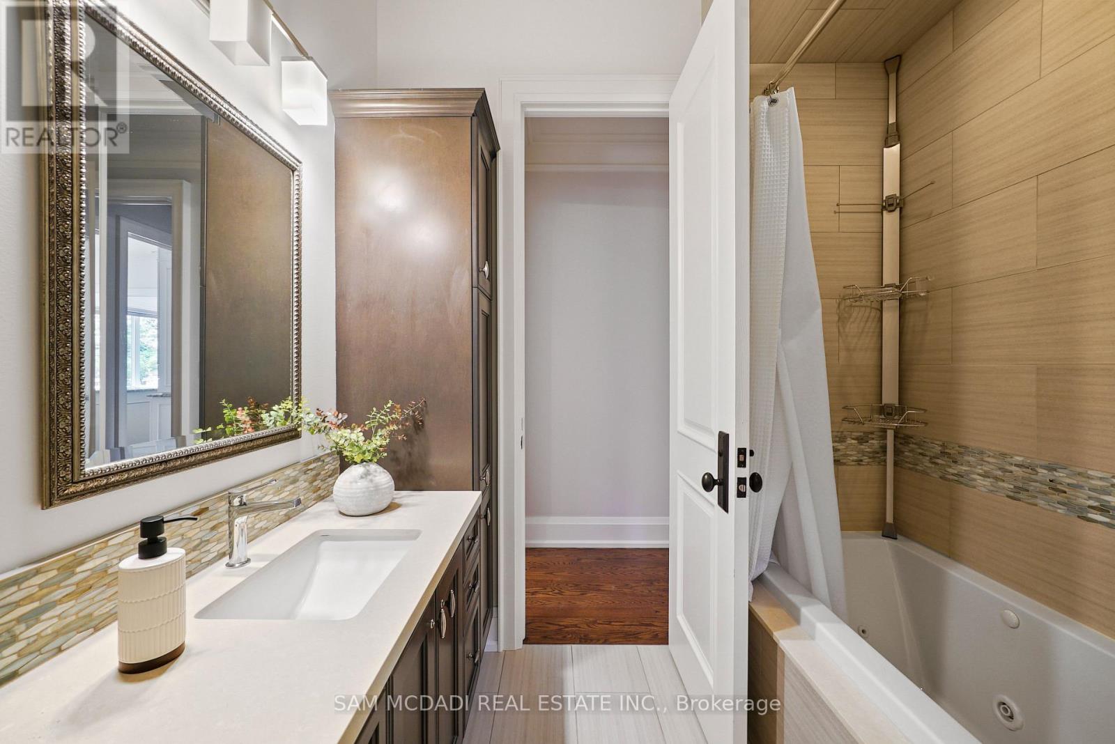 190 MAPLEWOOD ROAD - 27