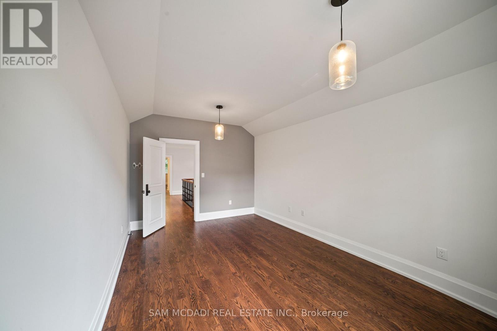 190 MAPLEWOOD ROAD - 33
