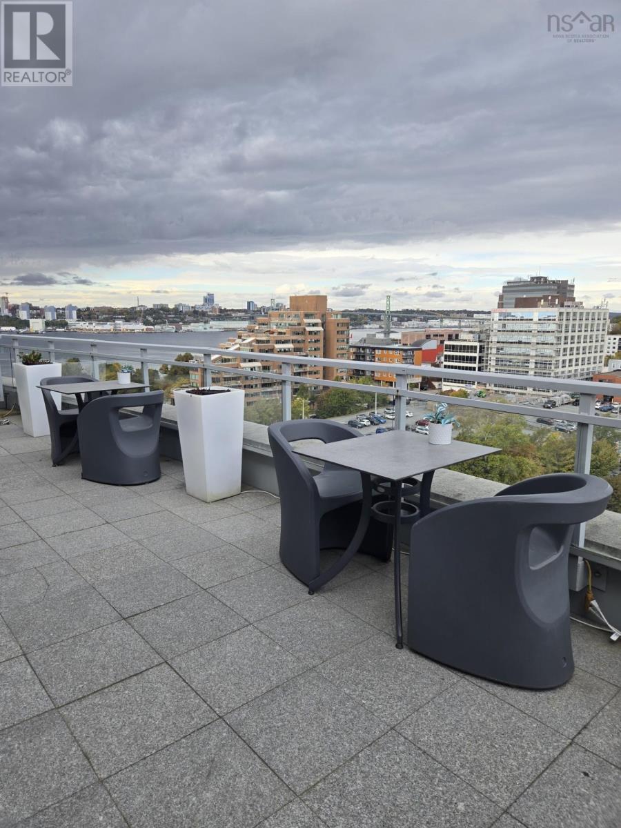 Property 29 of 49 of 504 15 Kings Wharf Place