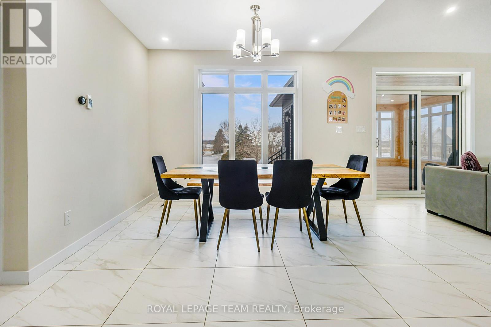 224 TRUDEAU CRESCENT - 21