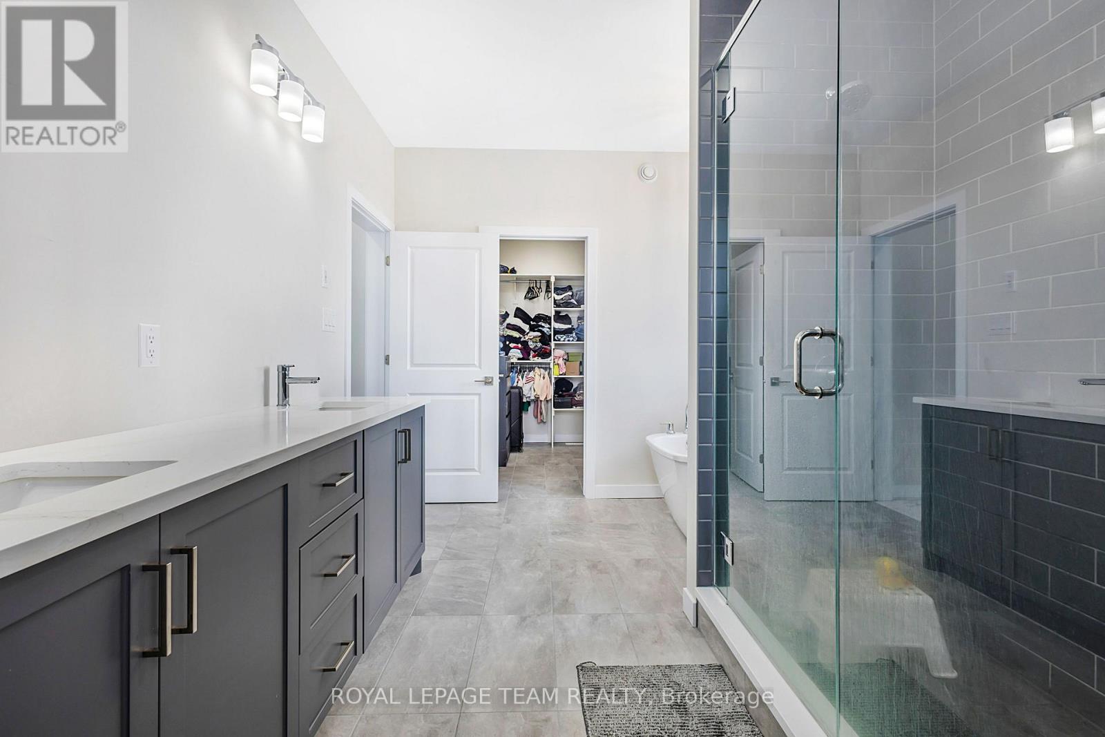 5-Piece Ensuite Washroom