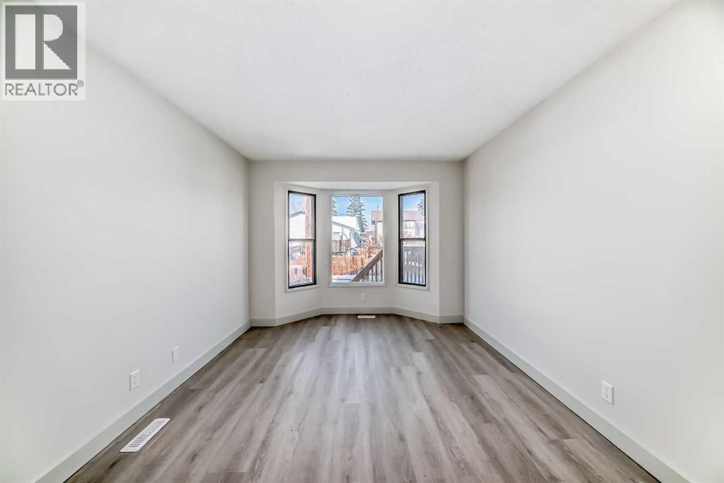 Single Family House Bi-level for Sale in  Castlebrook Way NE Castleridge Calgary 