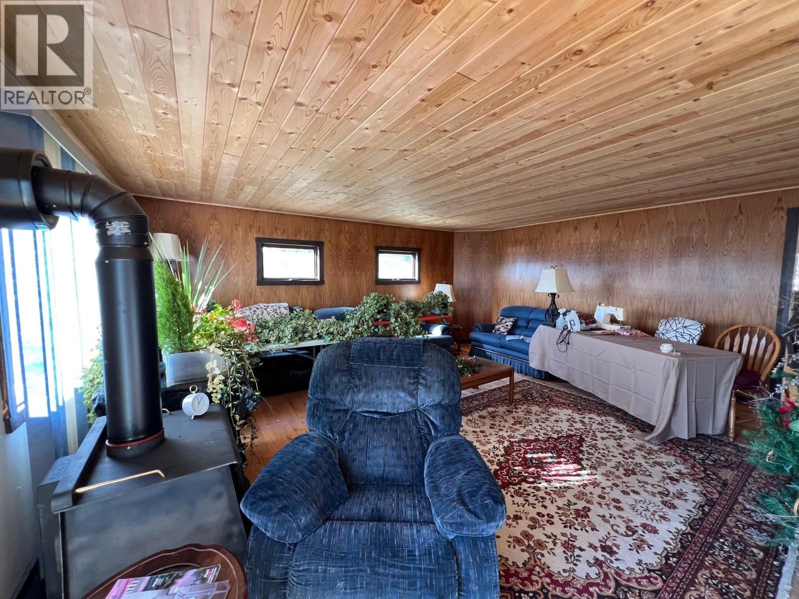 9201 CANYON DRIVE, Hudsons Hope