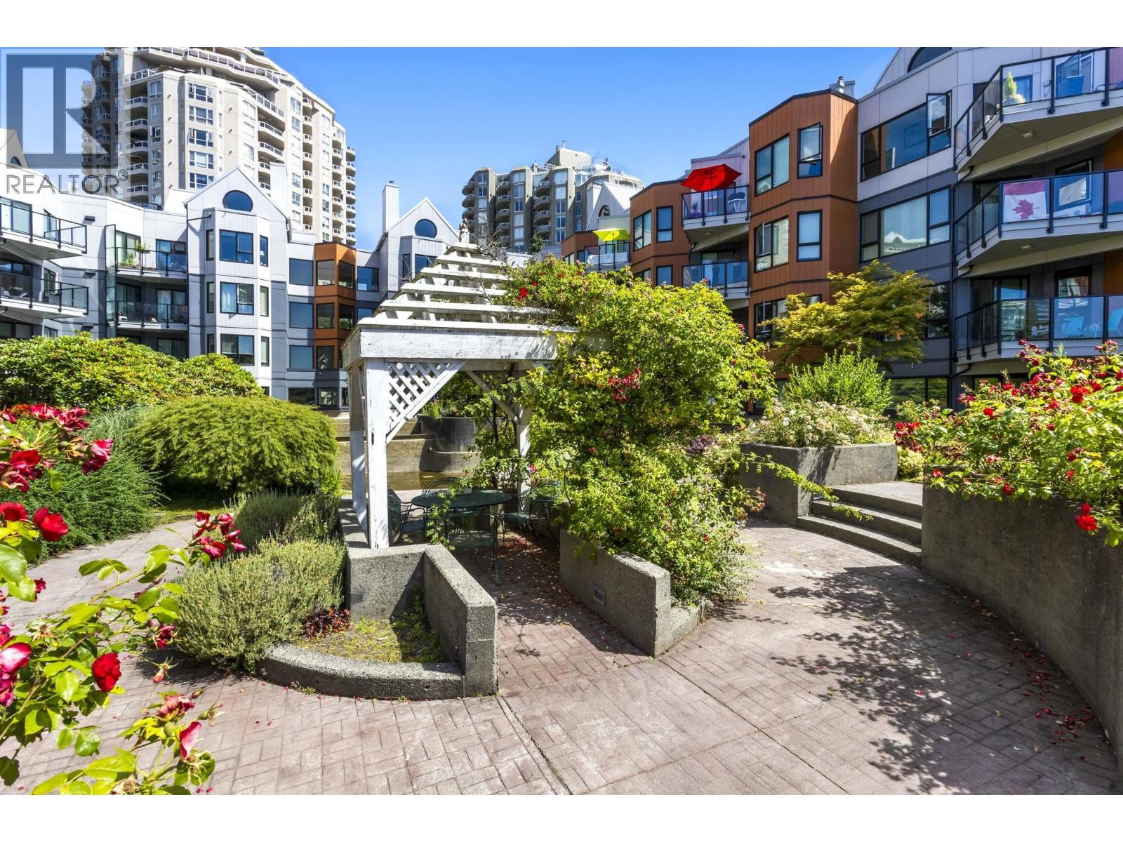 426 1150 QUAYSIDE DRIVE, New Westminster