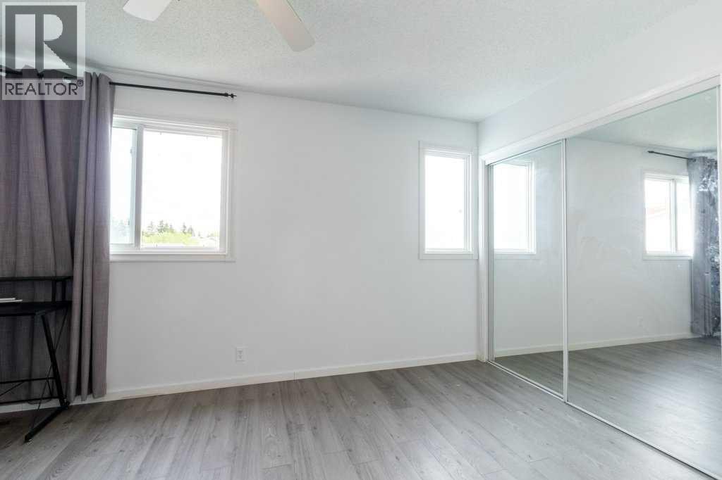 Single Family House for Sale in  Whitlock Way NE Whitehorn Calgary 