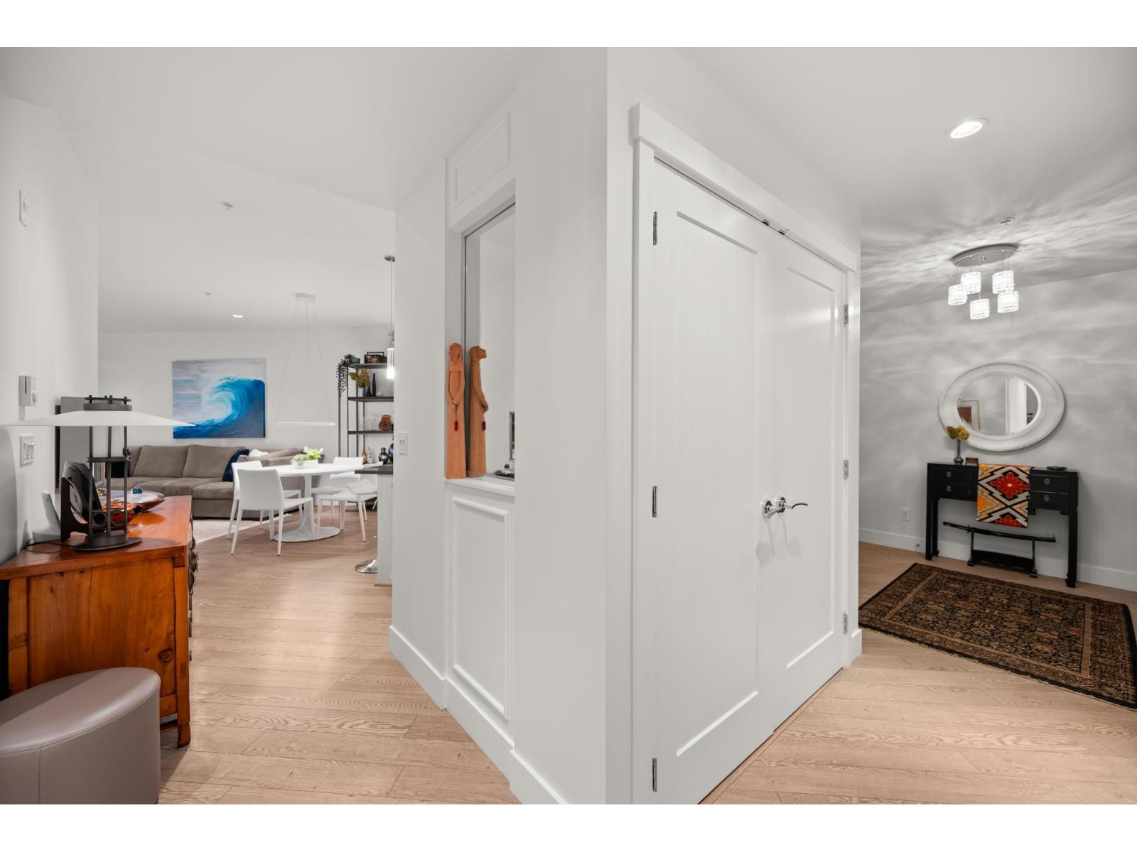 413 14855 THRIFT AVENUE, White Rock