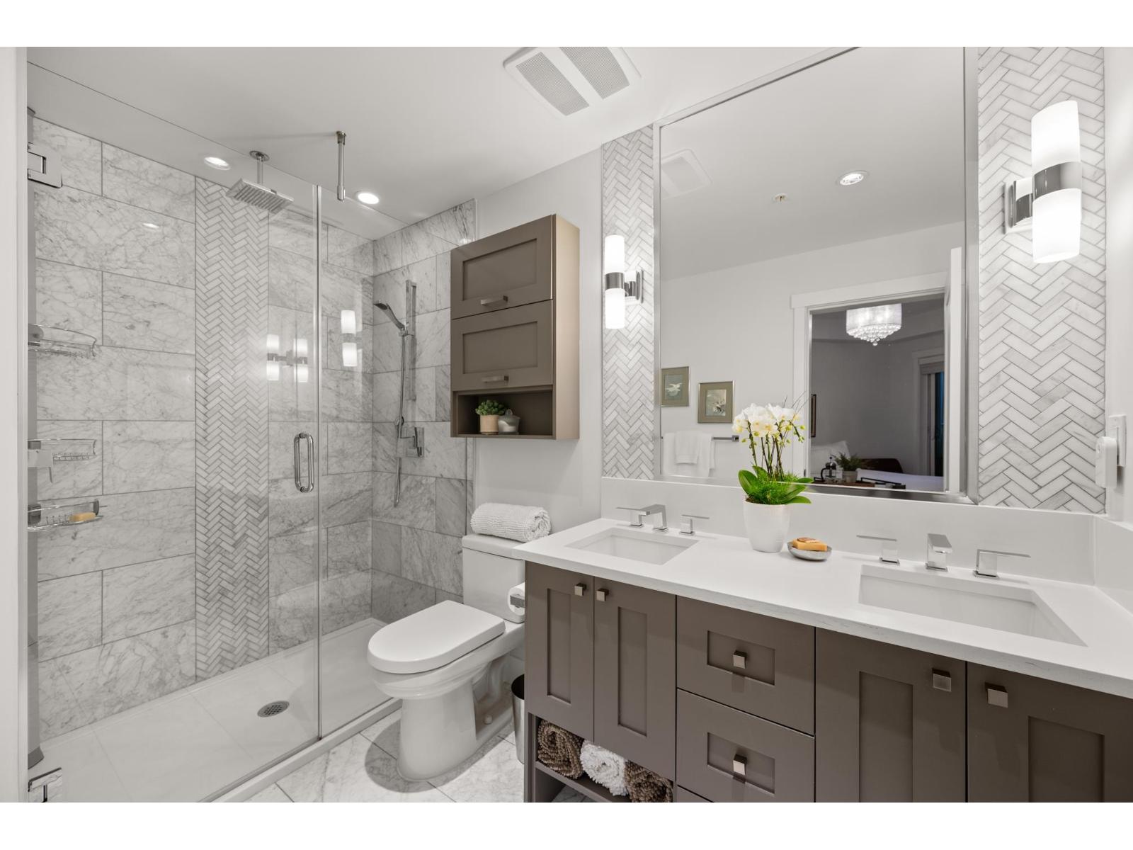 413 14855 THRIFT AVENUE, White Rock