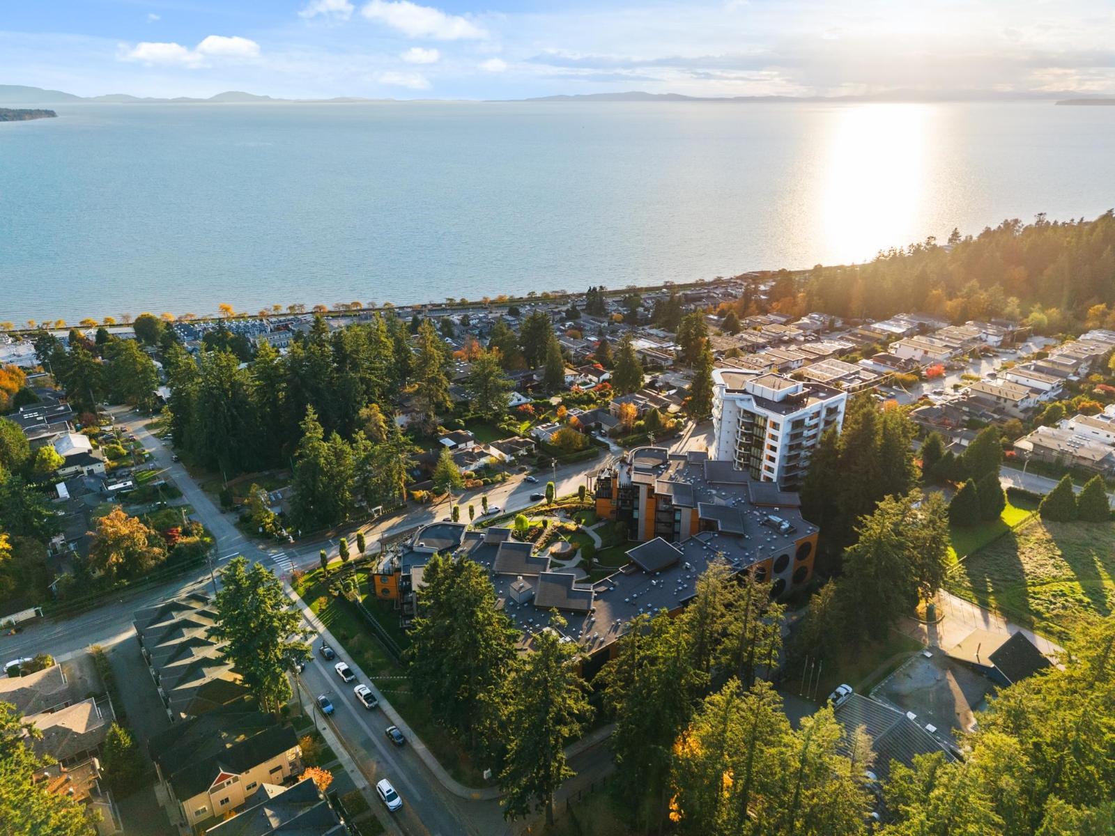 413 14855 THRIFT AVENUE, White Rock