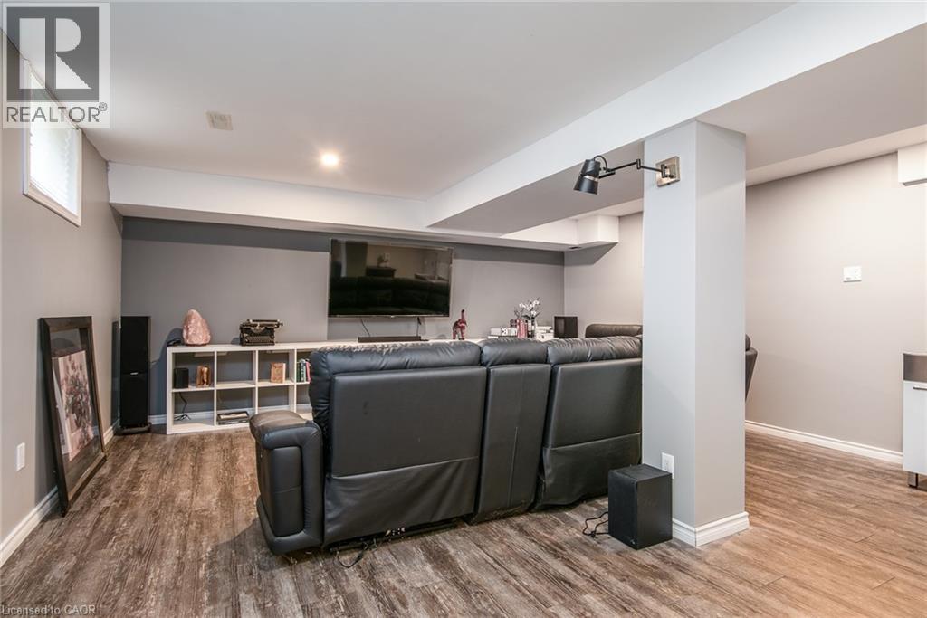 105 CAPTAIN MCCALLUM Drive - 35